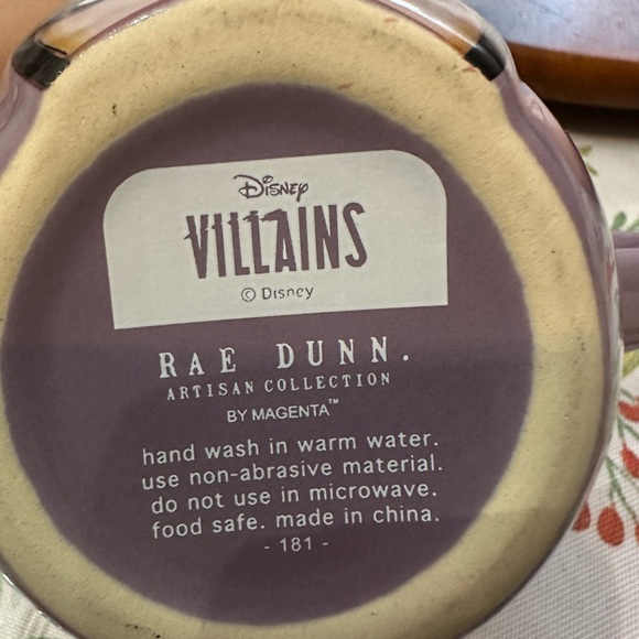 Ceramic “VILLAIN OF DISNEY“ coffee mug - Picture 10 of 10
